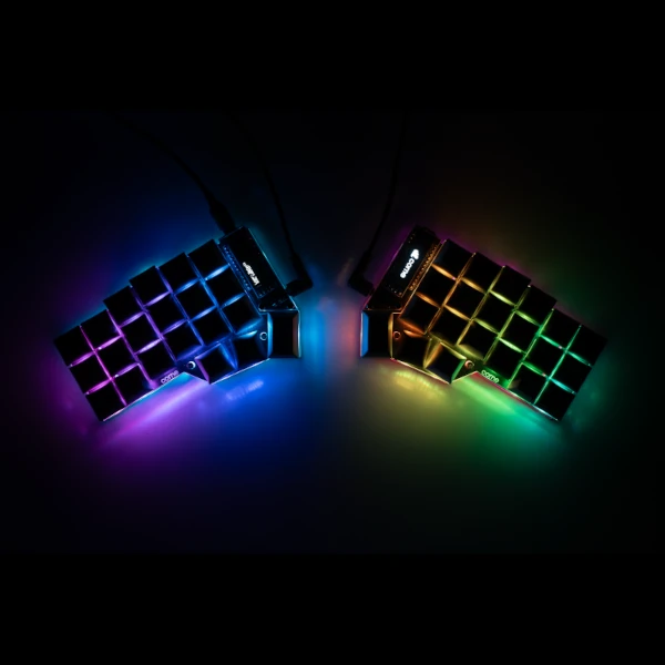 Teclado mecánico Corne ensamblado por Tekroy